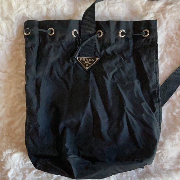 ❗️SOLD❗️Rare Vintage Prada Crossbody - Picture 2 of 15
